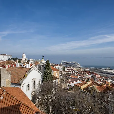 Отель Santiago De Alfama - Boutique Лиссабон