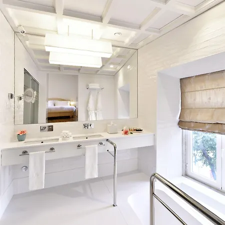 מלון Santiago De Alfama - Boutique 5*